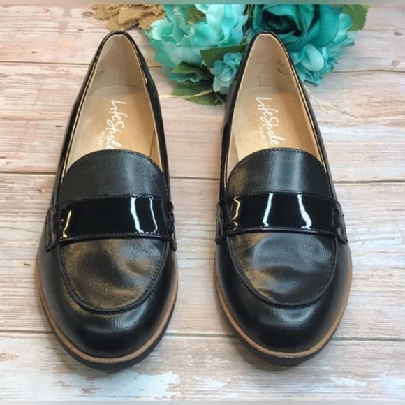 LifeStride | Black Zee Slip-on Loafers (8.5W) - Picture 2 of 8